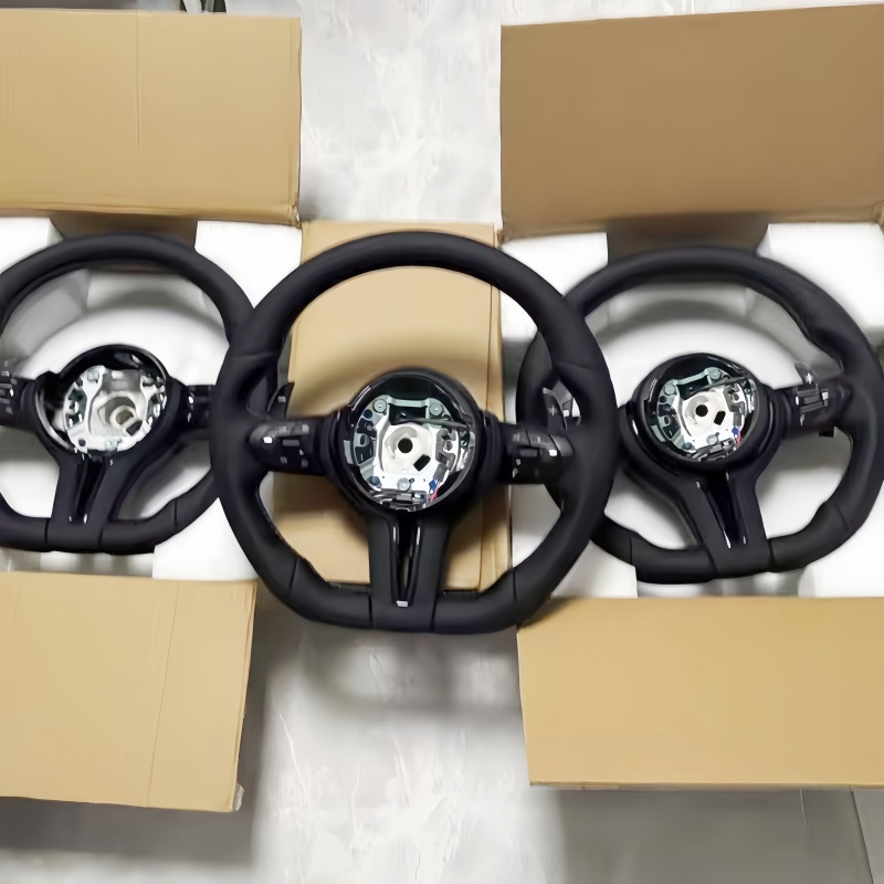 Volante in Pelle per Auto BMW  - Tech Car Accessories recensione e prezzo