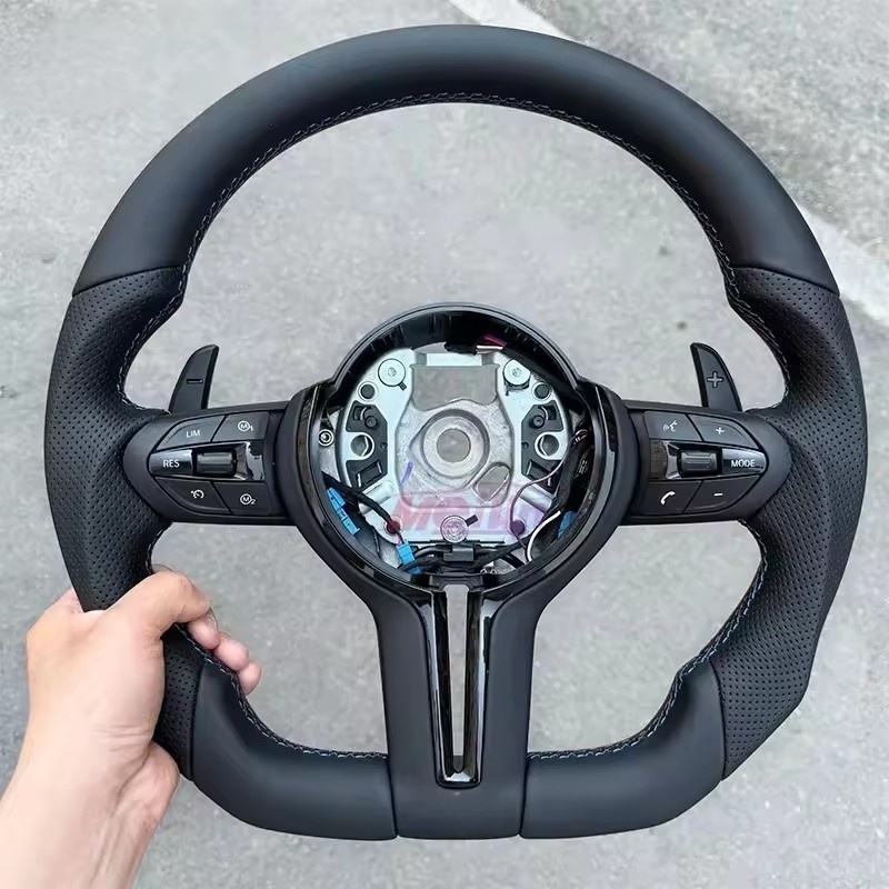 Volante in Pelle per Auto BMW  - Tech Car Accessories recensione e prezzo